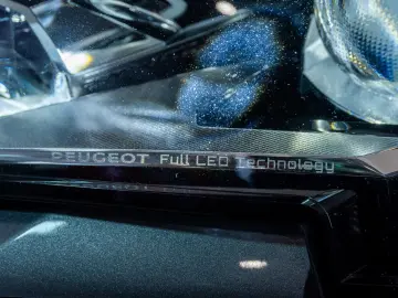 Peugeot 3008 BlueHDi 130 Stop & Start EAT8 GT