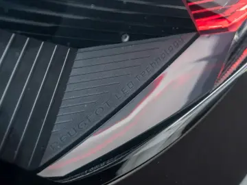 Peugeot 3008 BlueHDi 130 Stop & Start EAT8 GT