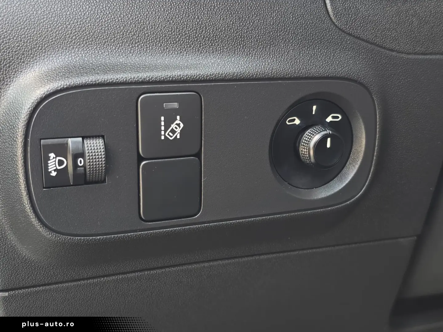 CITROEN C3 1.2 PureTech Live   Car No 166