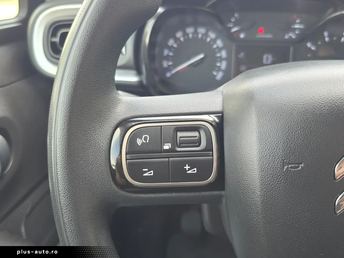 CITROEN C3 1.2 PureTech Live   Car No 166