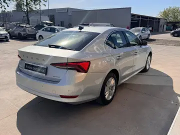 Skoda Octavia  2.0 TDI DSG Ambition