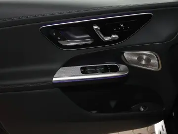 MERCEDES-BENZ GLC 300 de 4M AMG PANO DIG LIGHT 20  A&hellip;