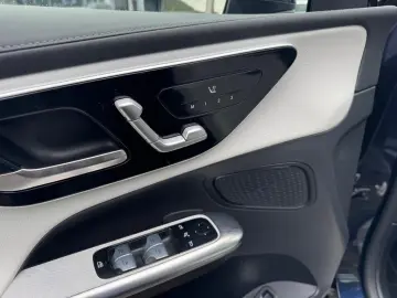 MERCEDES-BENZ GLC 300 de 4MATIC AMG Night Panor. Sitzheizung