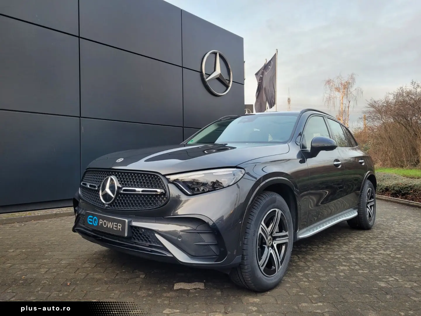 MERCEDES-BENZ GLC 300 e 4Matic AMG Line  Panorama  AHK