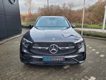 MERCEDES-BENZ GLC 300 e 4Matic AMG Line  Panorama  AHK