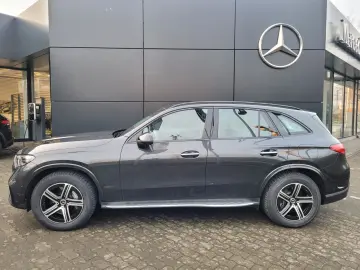 MERCEDES-BENZ GLC 300 e 4Matic AMG Line  Panorama  AHK