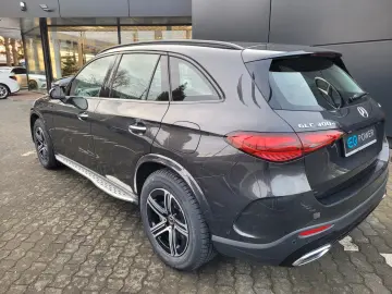 MERCEDES-BENZ GLC 300 e 4Matic AMG Line  Panorama  AHK
