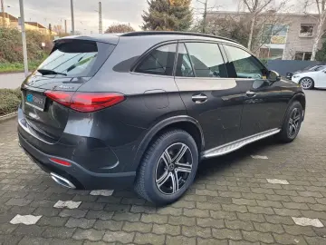 MERCEDES-BENZ GLC 300 e 4Matic AMG Line  Panorama  AHK