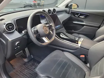 MERCEDES-BENZ GLC 300 e 4Matic AMG Line  Panorama  AHK