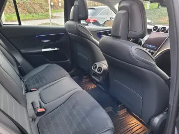 MERCEDES-BENZ GLC 300 e 4Matic AMG Line  Panorama  AHK