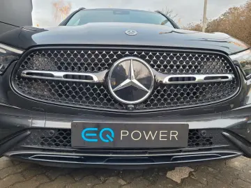 MERCEDES-BENZ GLC 300 e 4Matic AMG Line  Panorama  AHK