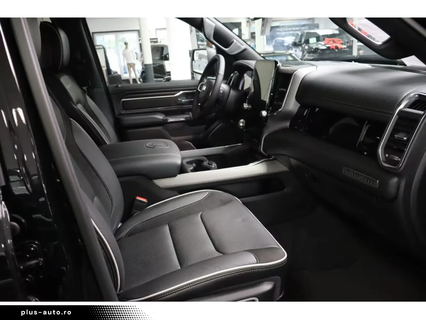 Dodge Ram 1500 Laramie Night