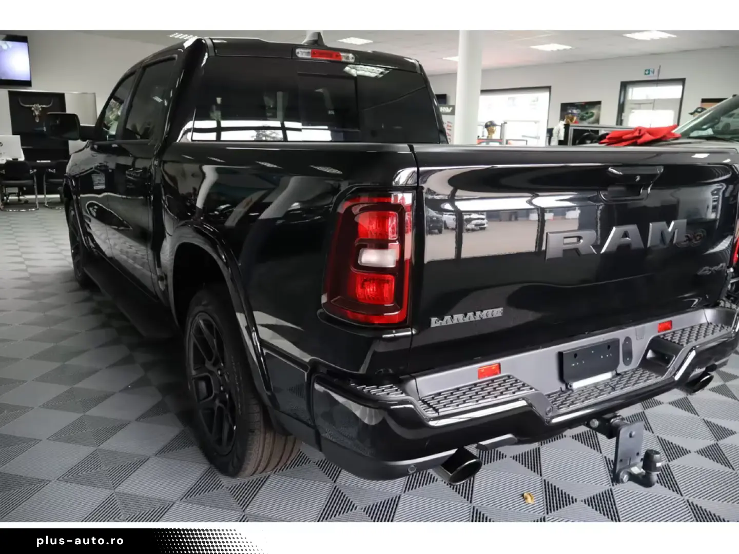 Dodge Ram 1500 Laramie Night