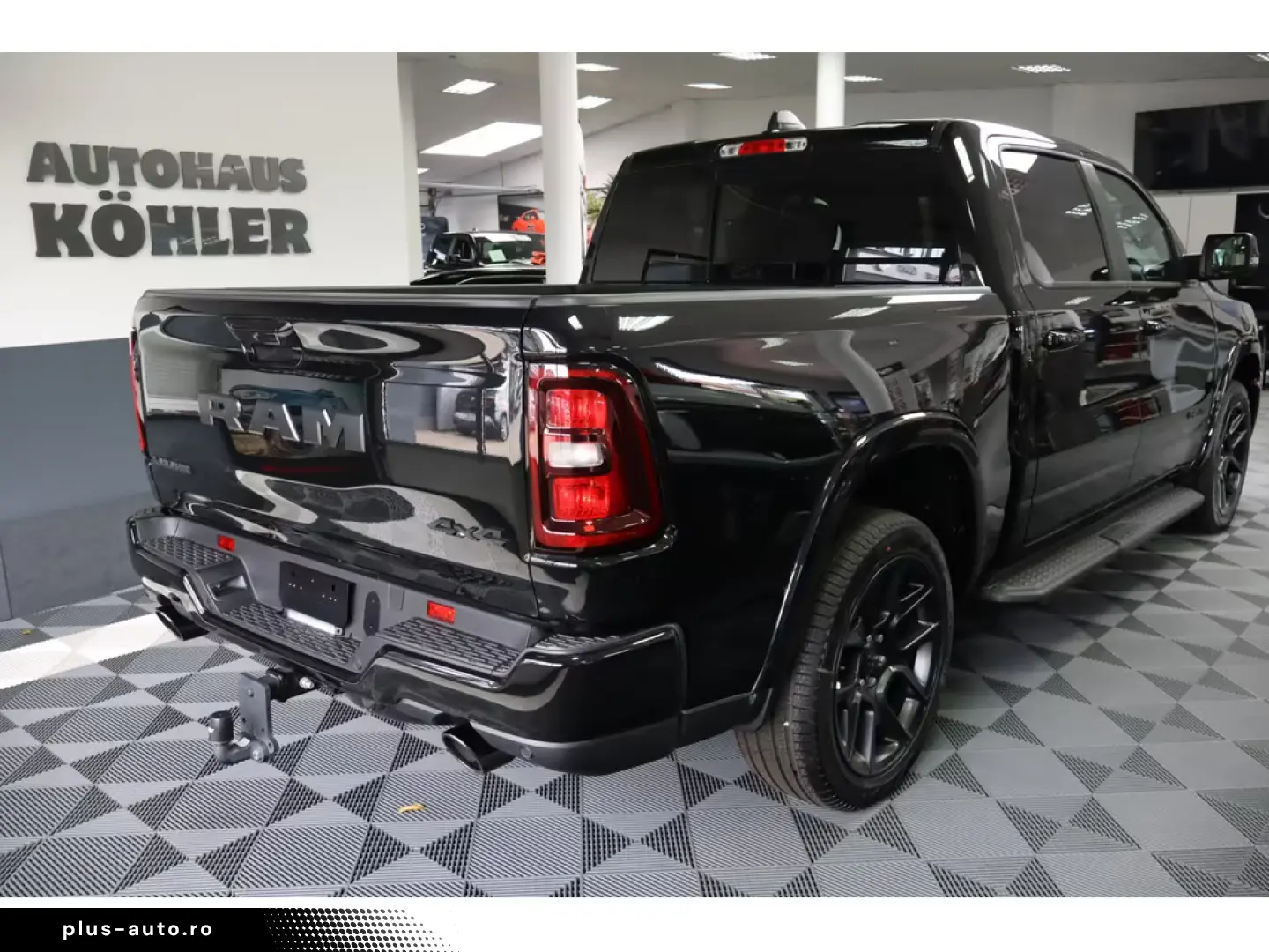 Dodge Ram 1500 Laramie Night