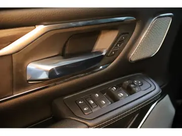 Dodge Ram 1500 Laramie Night