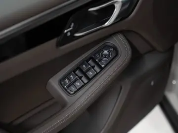 PORSCHE Macan S Sportabgasanlage BOSE Apple CarPlay