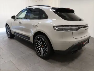 PORSCHE Macan S AHK Navi CAM LED Pano