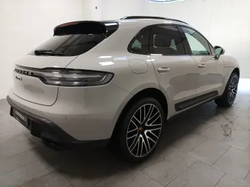 PORSCHE Macan S AHK Navi CAM LED Pano
