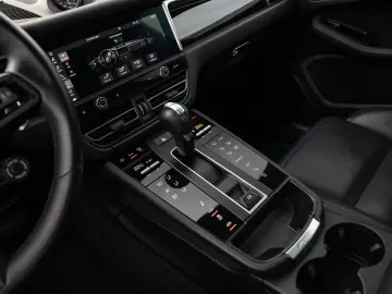 PORSCHE Macan S Sport Chrono Paket Standheizung BOSE