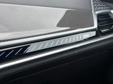 BMW X6 M60 i  B&W SKY-LOUNGE M-PAKET PRO ACC CARBON