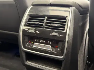 BMW X6 M60 i  B&W SKY-LOUNGE M-PAKET PRO ACC CARBON