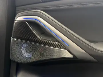 BMW X6 M60 i  B&W SKY-LOUNGE M-PAKET PRO ACC CARBON