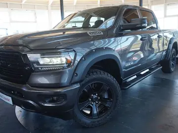DODGE RAM 1500 HEMI 5.7l Crew-Cab 4x4 6Sitz HOCH-BREIT