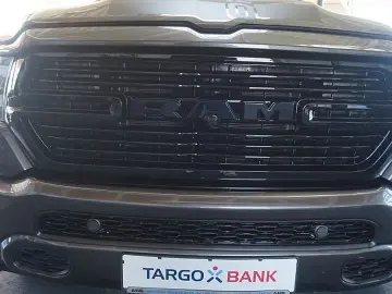 DODGE RAM 1500 HEMI 5.7l Crew-Cab 4x4 6Sitz HOCH-BREIT