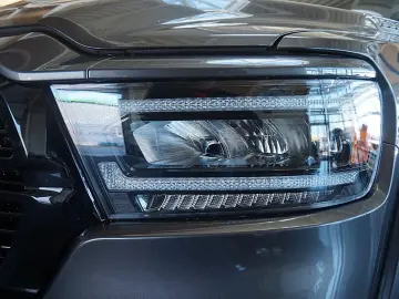 DODGE RAM 1500 HEMI 5.7l Crew-Cab 4x4 6Sitz HOCH-BREIT