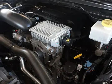 DODGE RAM 1500 HEMI 5.7l Crew-Cab 4x4 6Sitz HOCH-BREIT