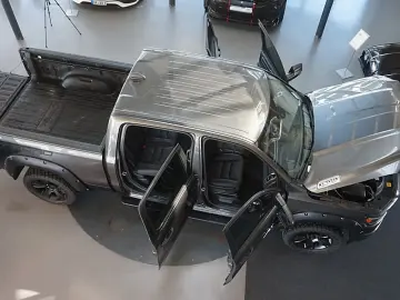 DODGE RAM 1500 HEMI 5.7l Crew-Cab 4x4 6Sitz HOCH-BREIT