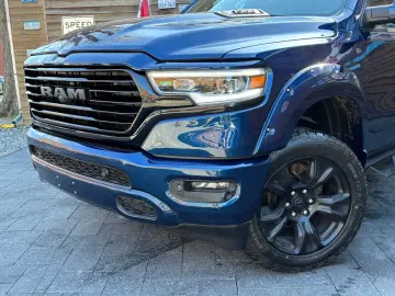 DODGE RAM 1500 Laramie 5 7L 4x4 AHK 12´´LED H&K
