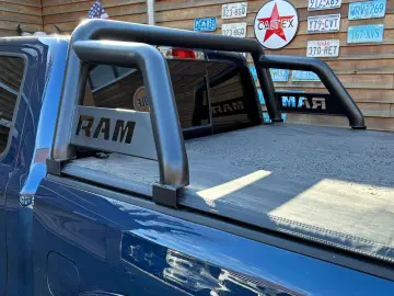 DODGE RAM 1500 Laramie 5 7L 4x4 AHK 12´´LED H&K
