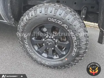 DODGE RAM 2500  POWER WAGON 6.4V8 HEMI 4x4 € 60.000 T1