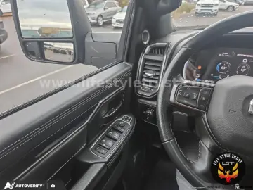 DODGE RAM 2500  POWER WAGON 6.4V8 HEMI 4x4 € 60.000 T1