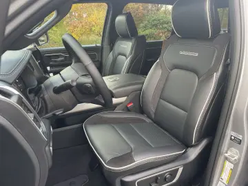 DODGE RAM 1500 Laramie Sport 3.0l MY25 LPG Panorama