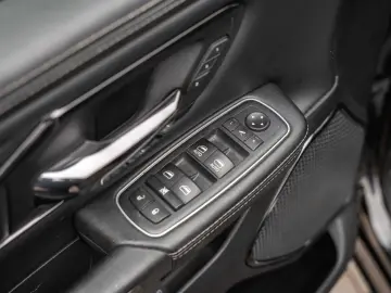 DODGE RAM 5 7 Limited LCD ACC LUFT VOLL