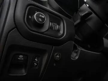 DODGE RAM 5 7 Limited LCD ACC LUFT VOLL