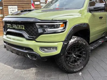 DODGE RAM 1500 TRX Bodykit 5.7L 12´´Display 4x4 AHK