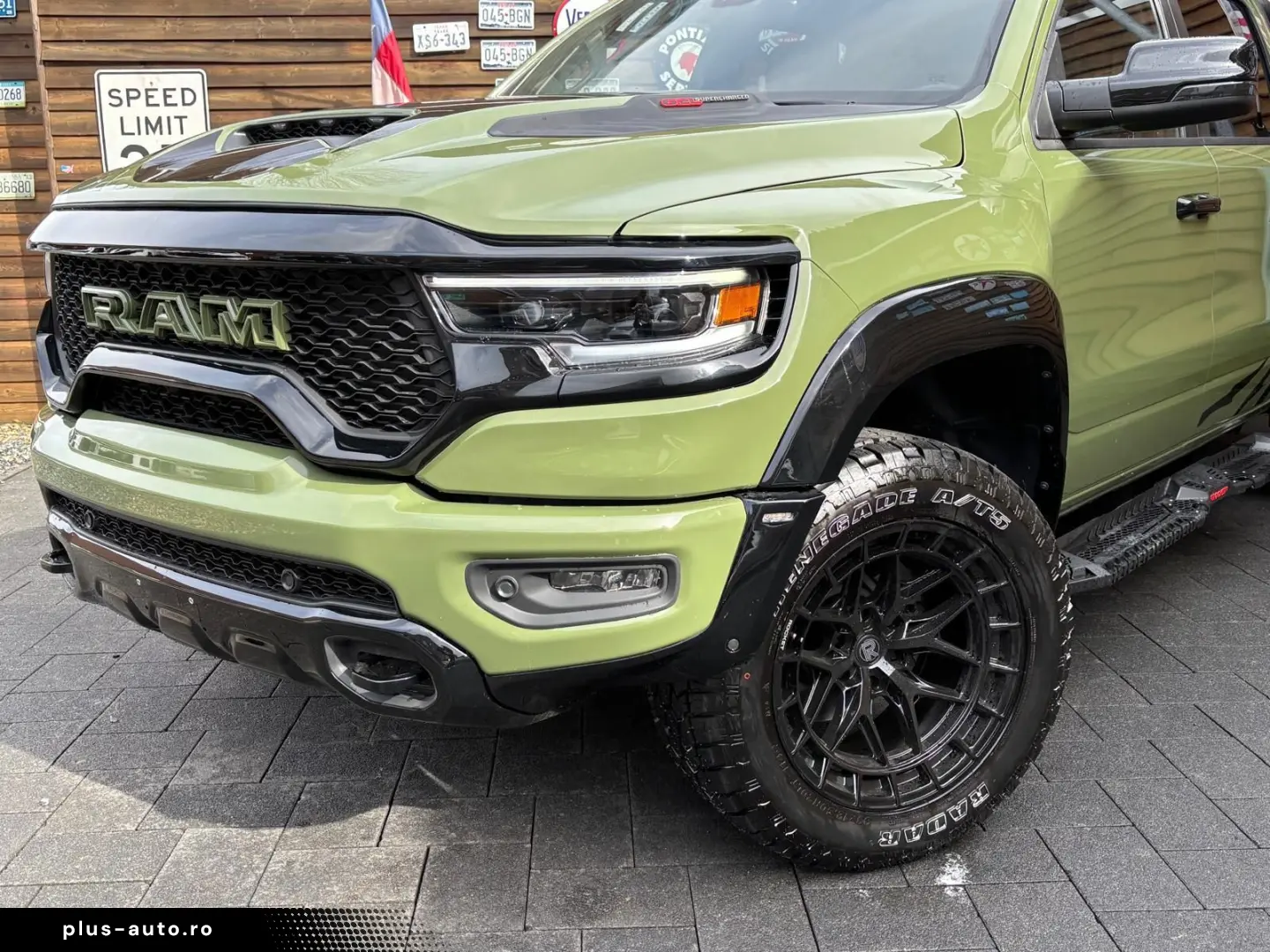 DODGE RAM 1500 TRX Bodykit 5.7L 12´´Display 4x4 AHK