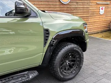 DODGE RAM 1500 TRX Bodykit 5.7L 12´´Display 4x4 AHK