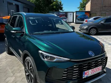 MG ZS HEV Hybrid  Luxury