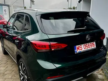 MG ZS HEV Hybrid  Luxury