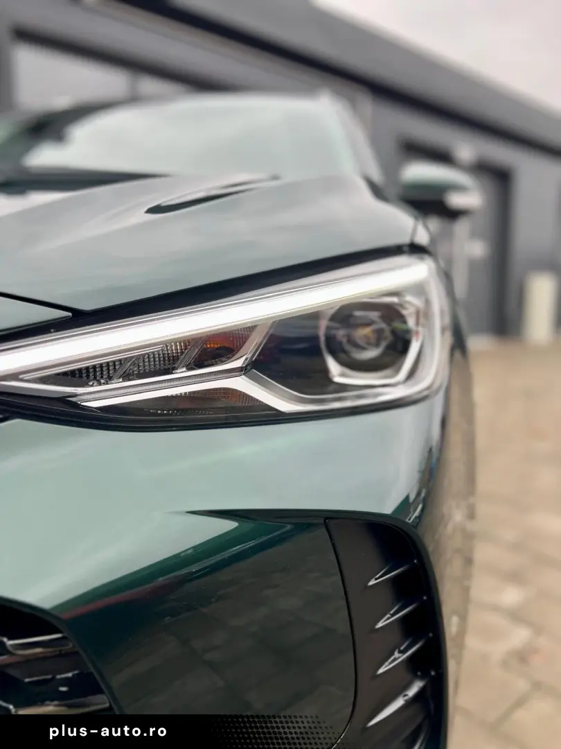 MG ZS HEV Hybrid  Luxury