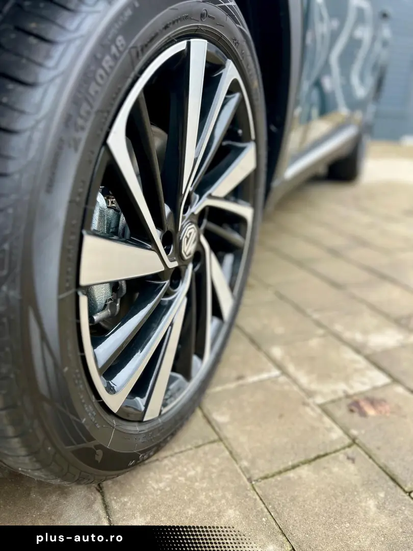 MG ZS HEV Hybrid  Luxury