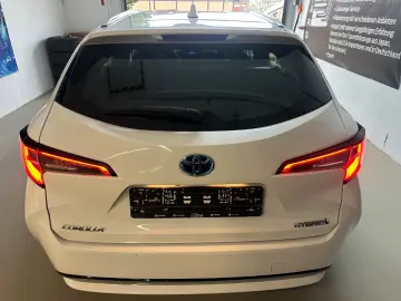 TOYOTA Corolla Touring Sports Hybrid