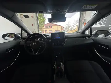 TOYOTA Corolla Touring Sports Hybrid