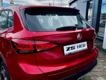 MG ZS HEV