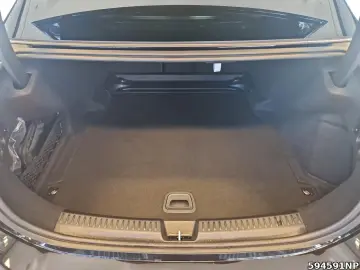 Mercedes-Benz E 220 d AMG Night LED KEYLESS