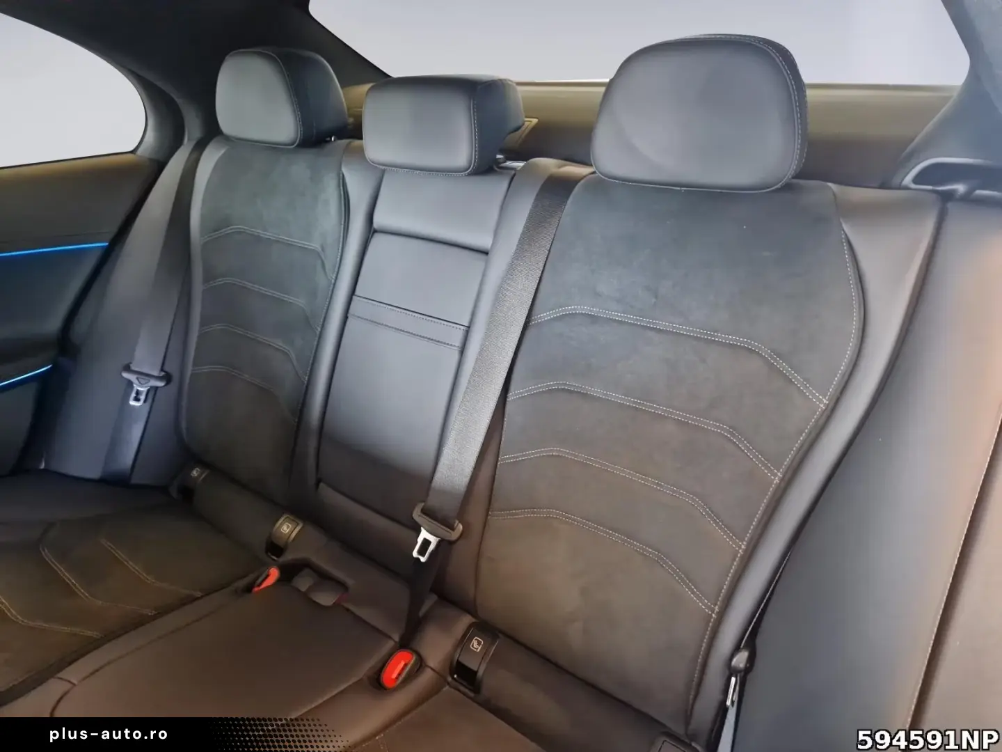 Mercedes-Benz E 220 d AMG Night LED KEYLESS